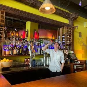 Meet your Posher, Khonesavanh